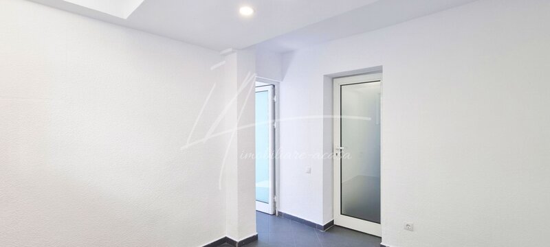 Cotroceni, Parcul Izvor, spatiu de birouri decomandat la demisol, 82,37 mp.